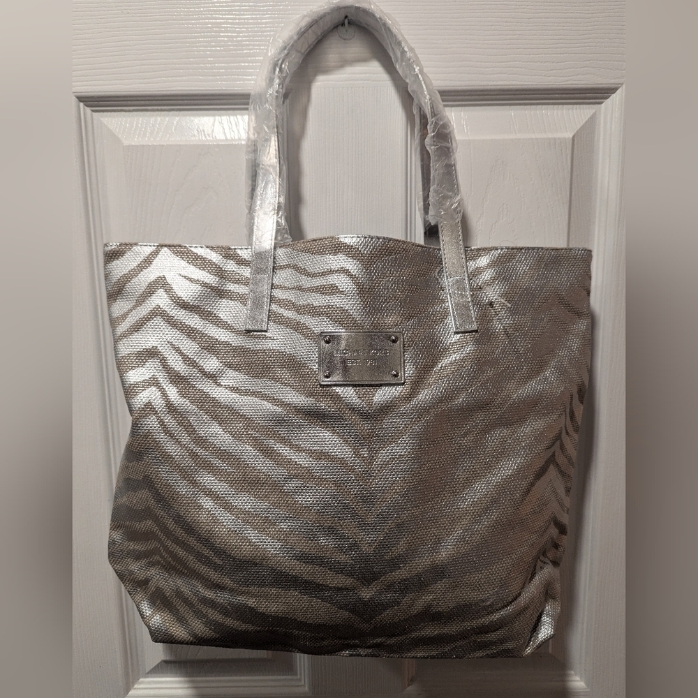 Brand New Michael Kors Market Tote